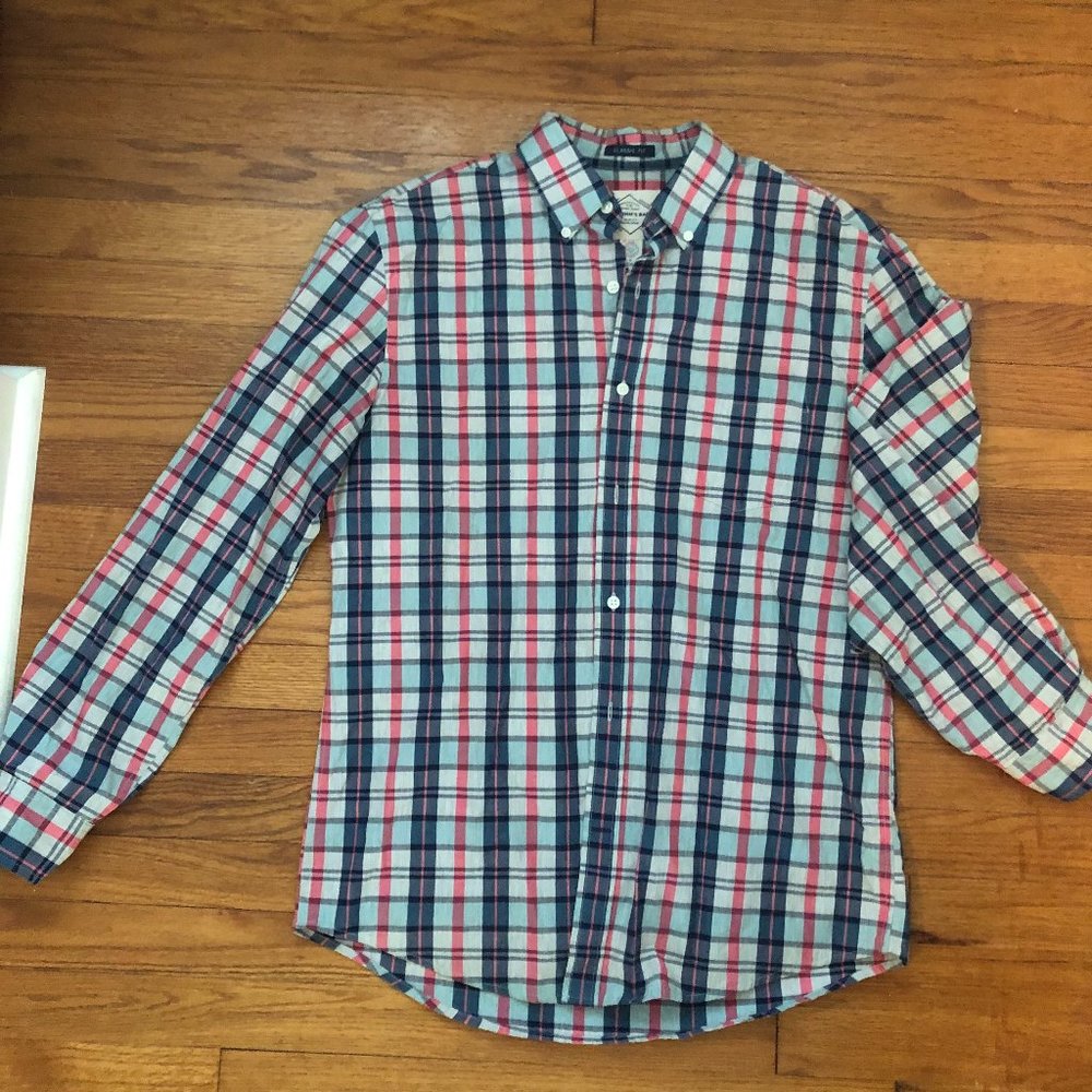 St. John's Bay Button Down - Medium